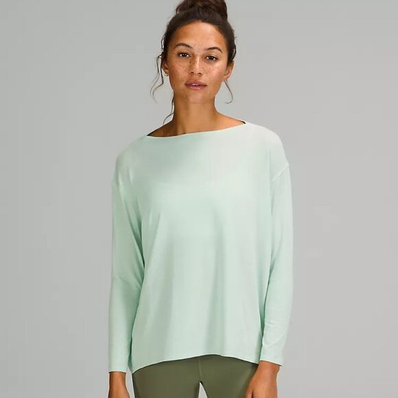 Lululemon Back In Action long-sleeve top Size  2 - Picture 1 of 4